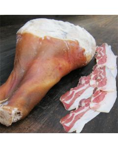 Beinschinken vom Mangalitz Wollschwein